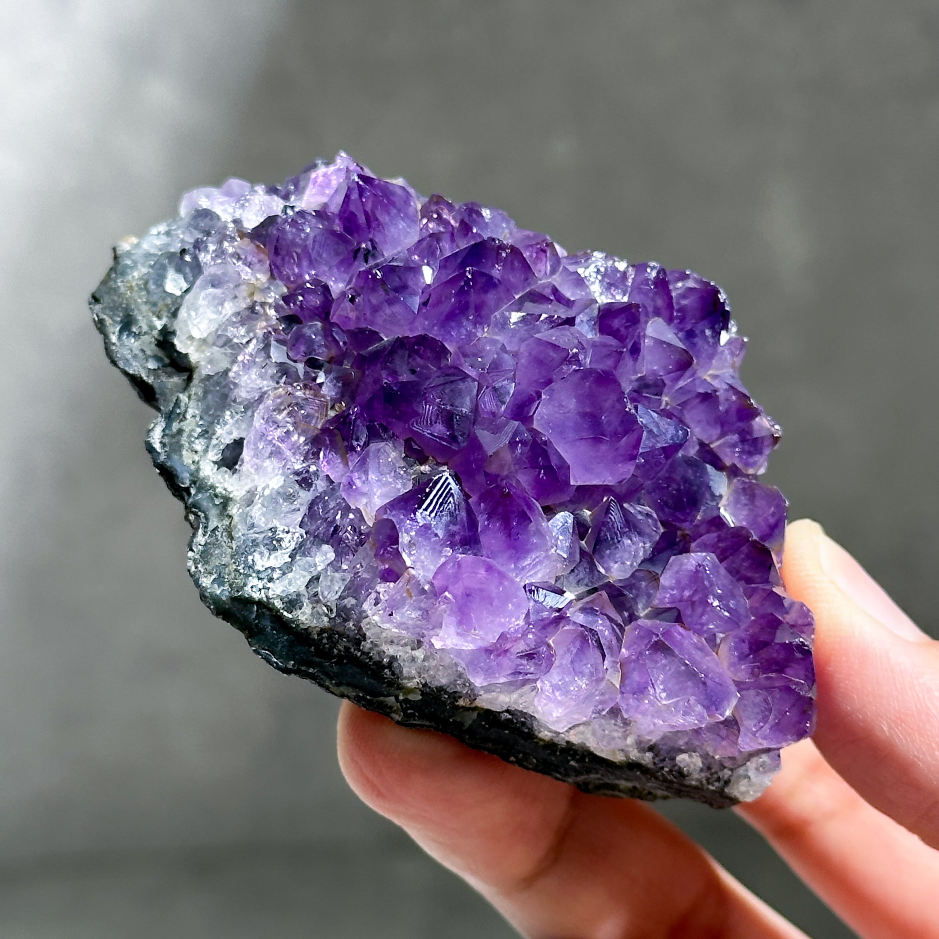 ウルグアイ産アメジストクラスター♡天使の指紋付き♡No.1491 アメジストクラスター ウルグアイ産 t95-11292 : 誠安天然石専門店