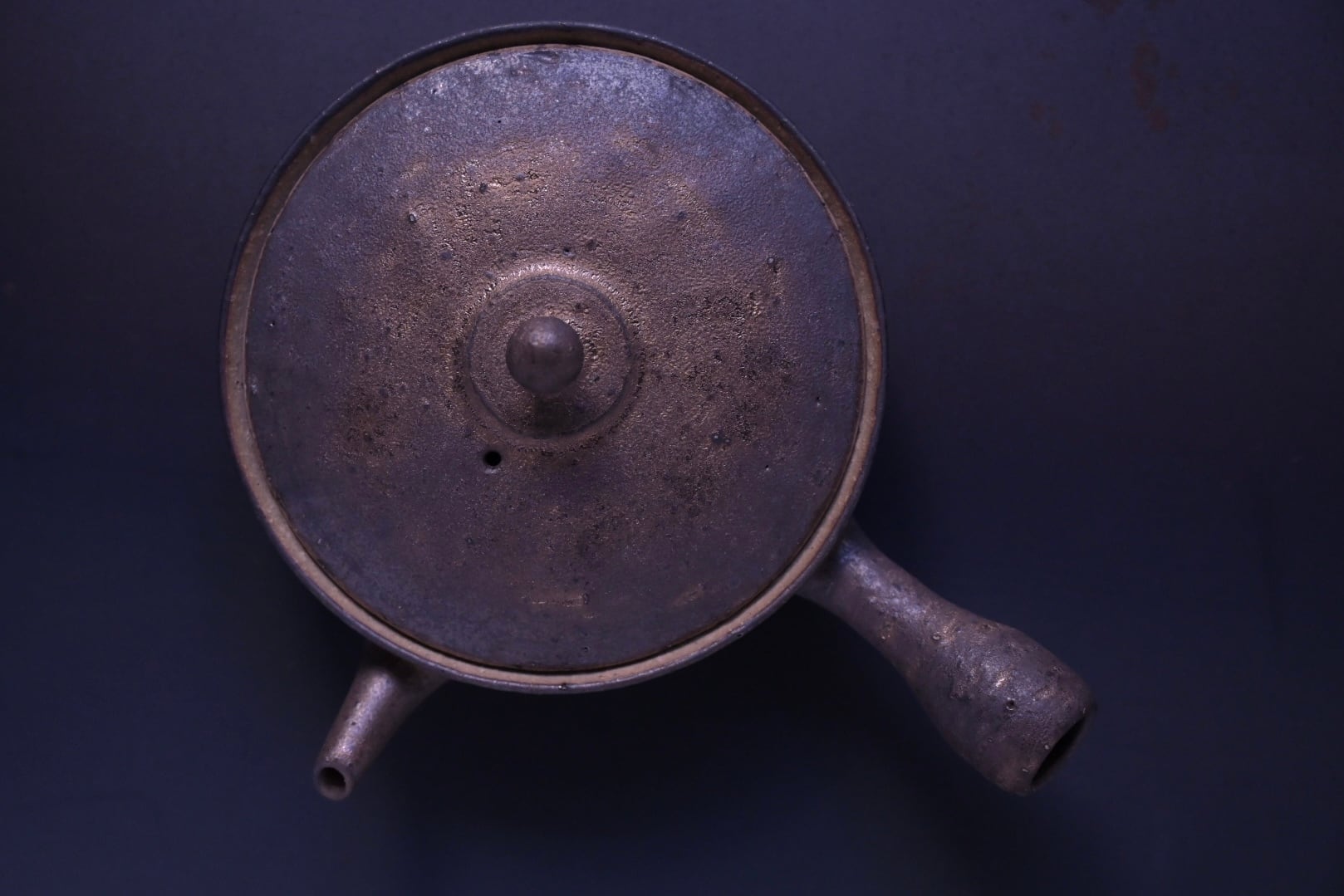 前川淳蔵 黒金彩 極平急須 | 鎌倉倶楽部 茶寮