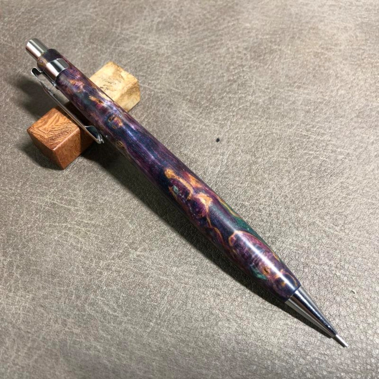 00961 スタビカレリアンバーチ (Purple x Blue) 木軸シャーペン 0.5mm 