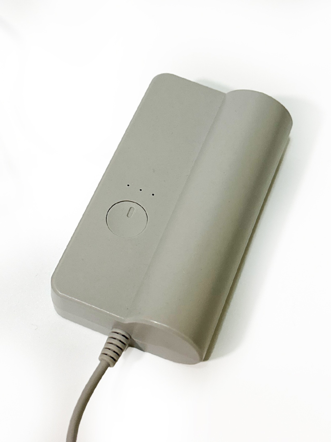 スリーアップ EWT-2046 充電式ウルトラスリムヒーター 極薄1mm コードレス