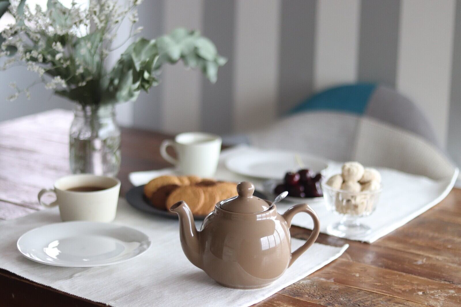 マロンクリーム ティーポット プチマロンデザイン 陶器製 箱入り 美品