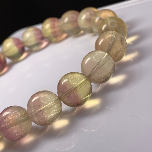 3.イエロー×ピンクパープル、パープルグラデーションフローライトブレスレット