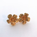 Monet vintage earrings 809