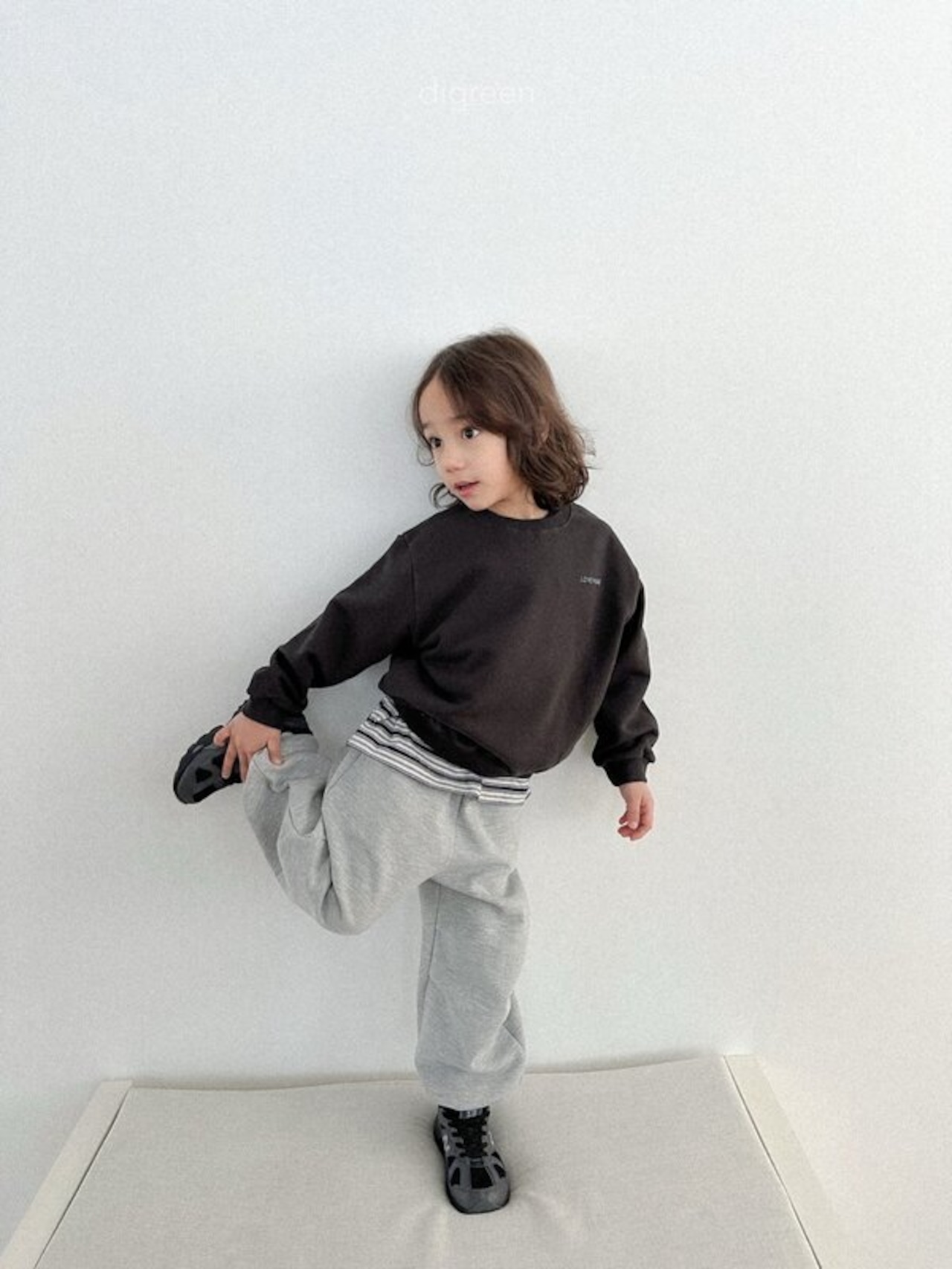 digreen 26/SS More トレーナー