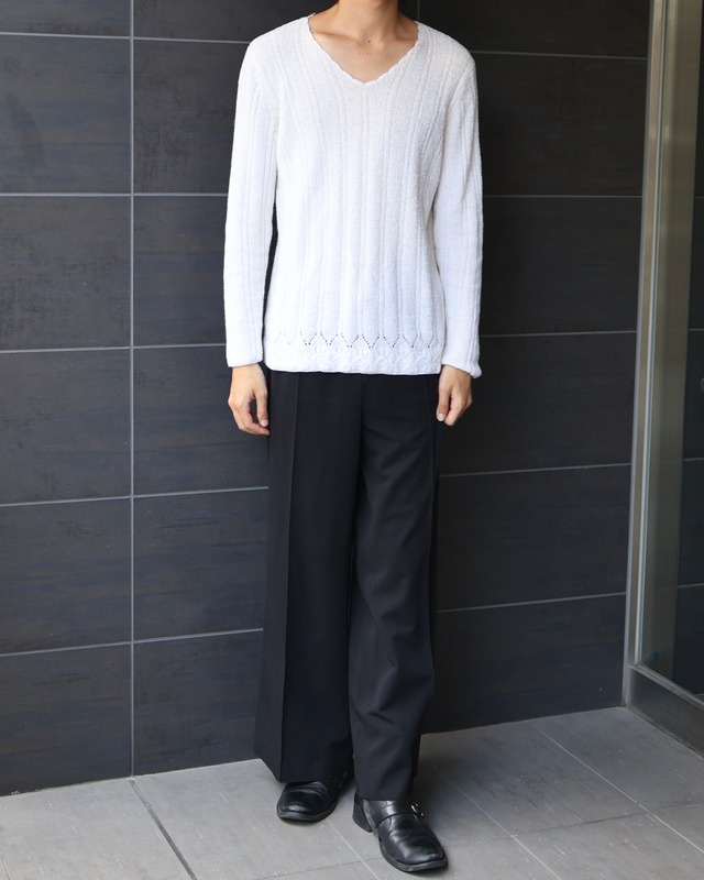v neck nylon knit