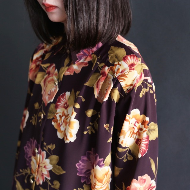 flower art pattern shoulder tuck loose shirt
