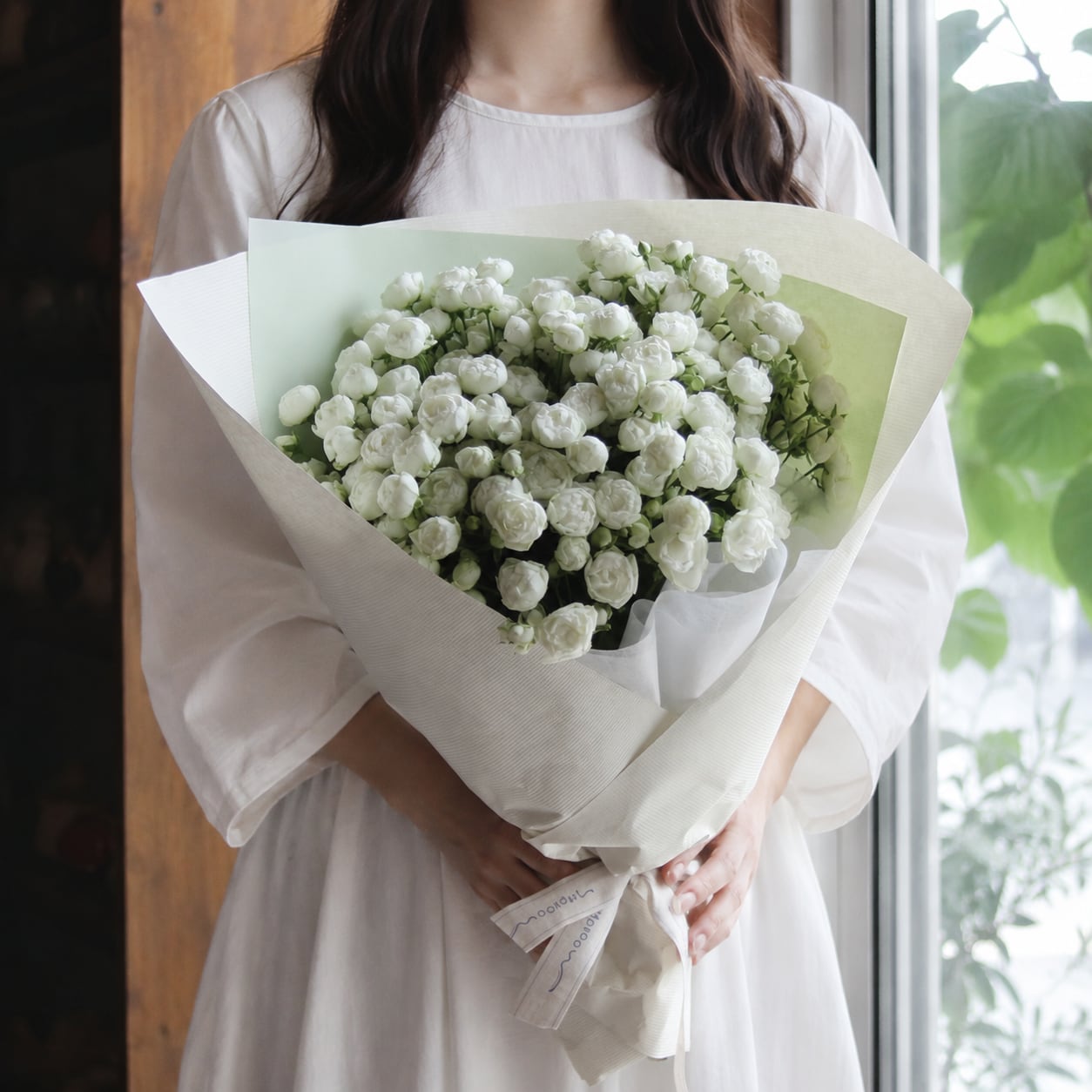 白薔薇・ウィットのシンプルブーケ