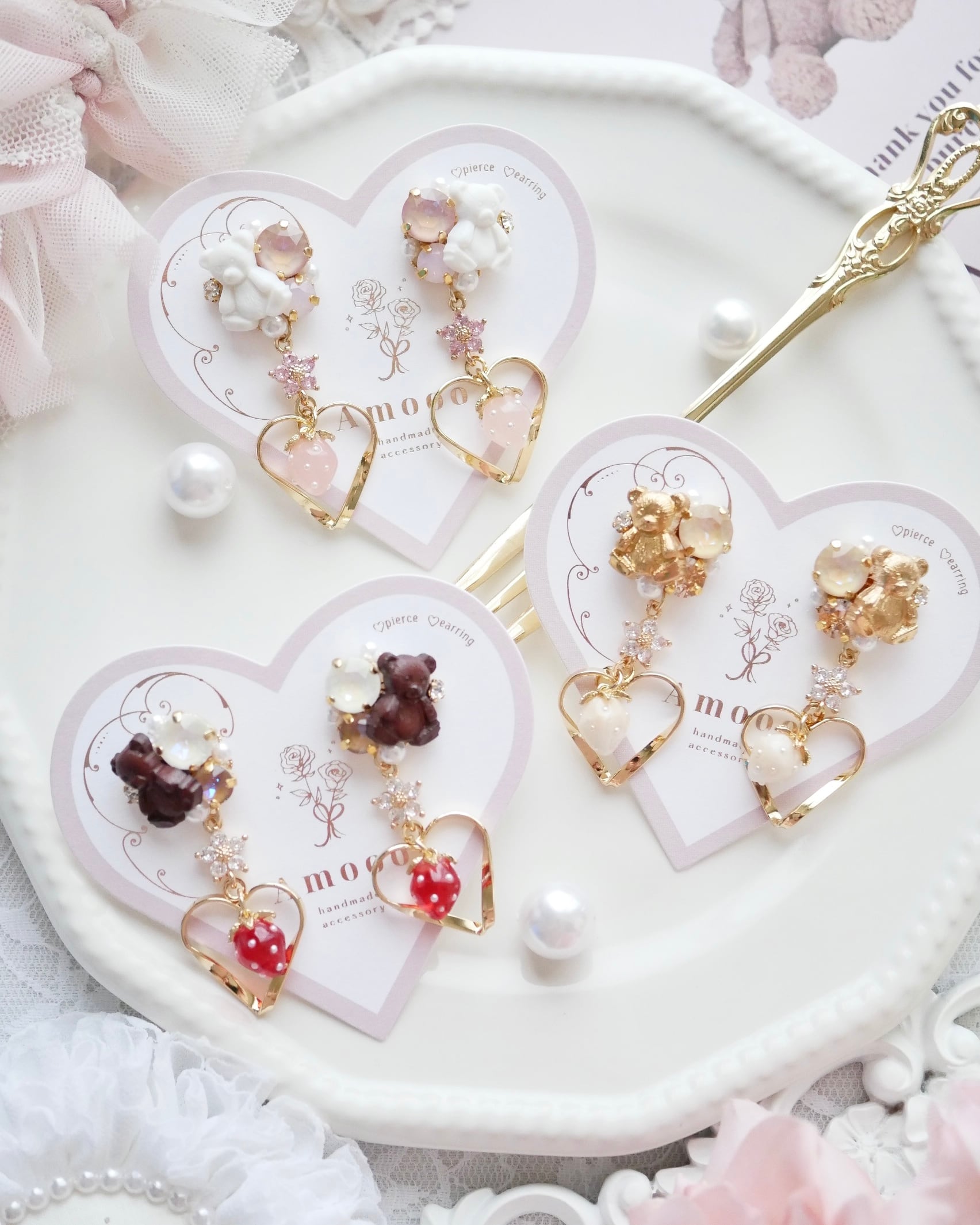 ちまっと苺♡かすみ草のハートピアス/イヤリング✩.*˚ 知り