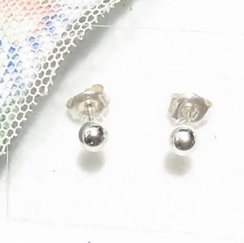 シルバー925製、小粒ボールのスタッドピアス  アクセサリーのセール通販　11142S