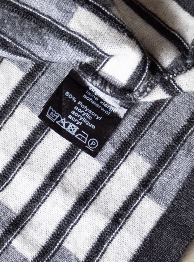 "KRIS CASSIA" 1990s Shadow block border knit
