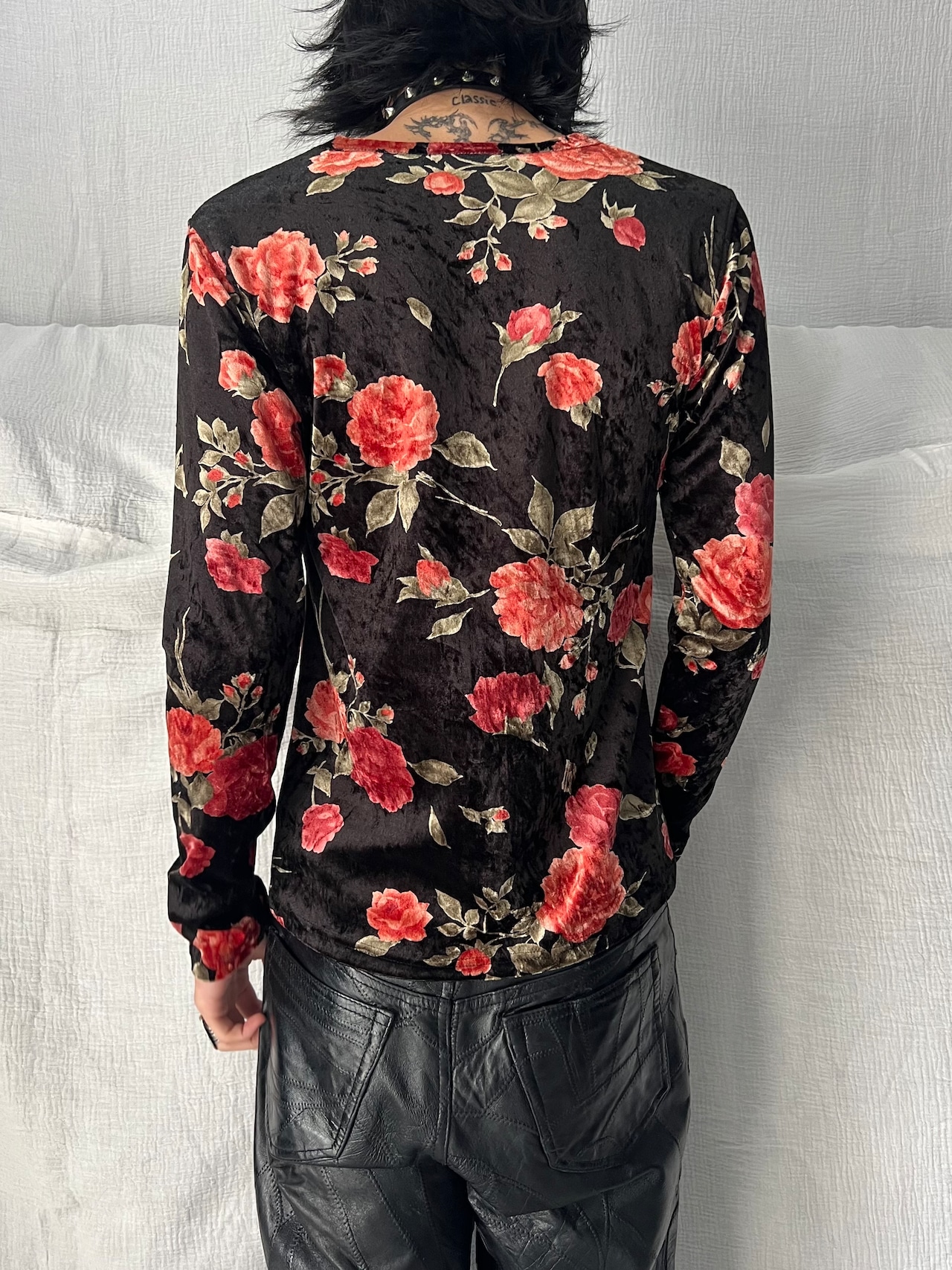 "TORNADO MART" Rose Velour Tops