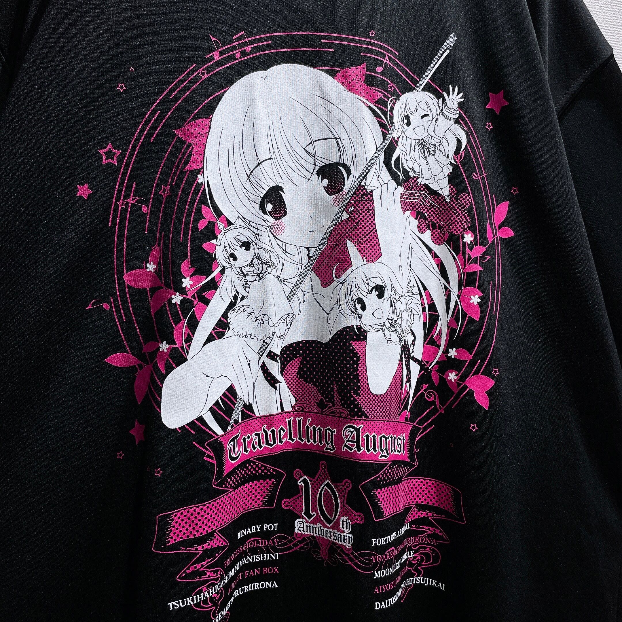 ” Travelling August ” character printed Black SS Tee (10th Anniversary)