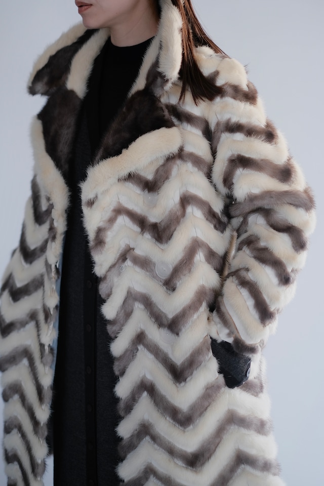 VINTAGE / Vintage Chevron Pattern Far Coat