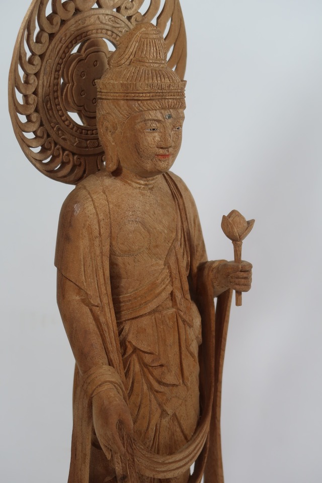 Shō Kannon Bodhisattva ― A Wood Sculpture by Nozomu Mori