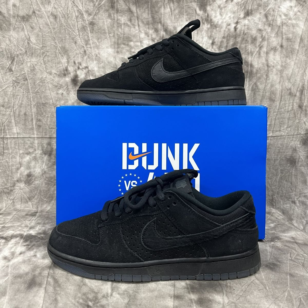 27.5NIKE DUNK LOW undefeated UND 黒 9329