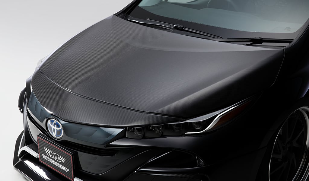 ボウズ様 プリウスPHV -ZVW52-｜カーボンボンネット［INFUSION CARBON製