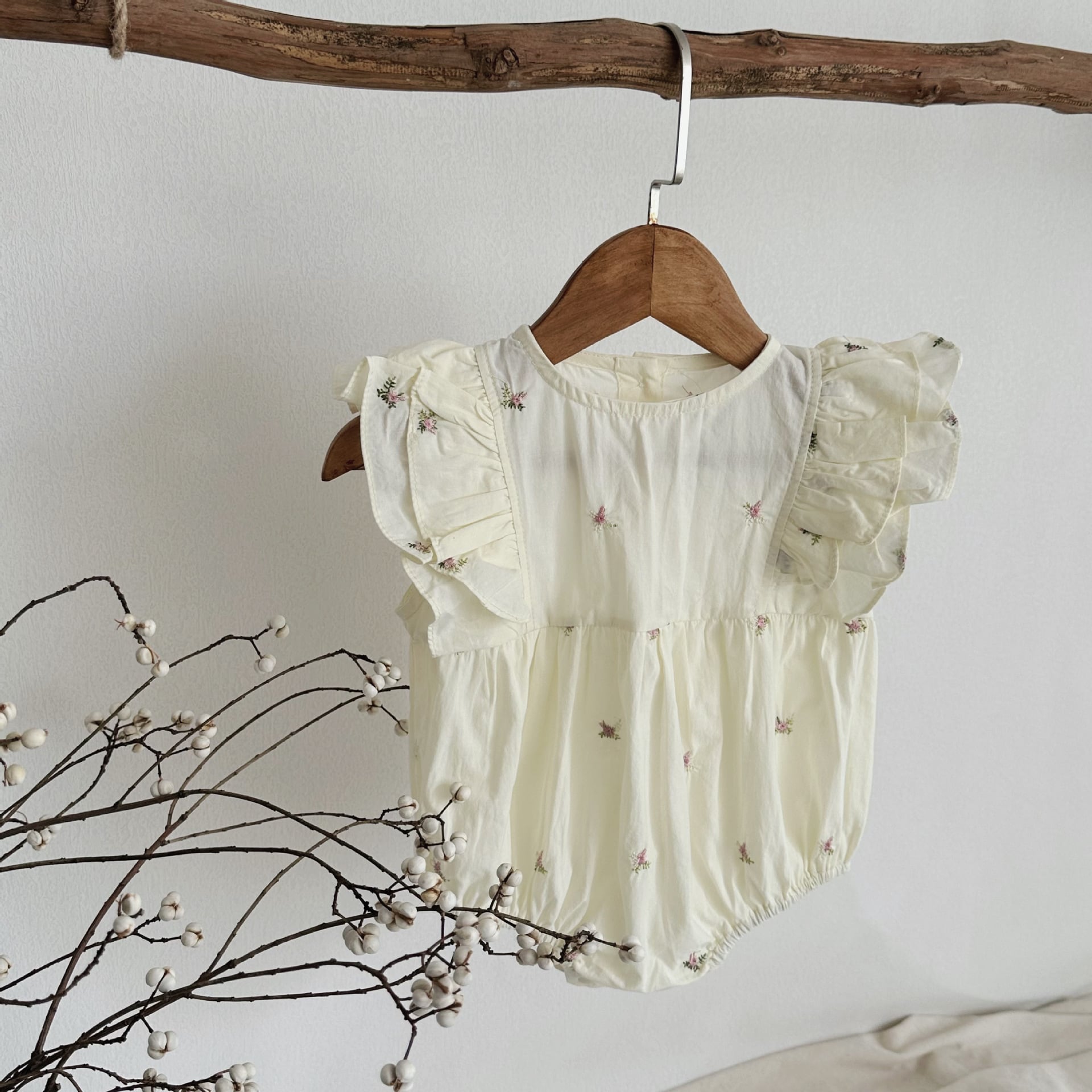 【BABY】フリルプリンセスロンパース