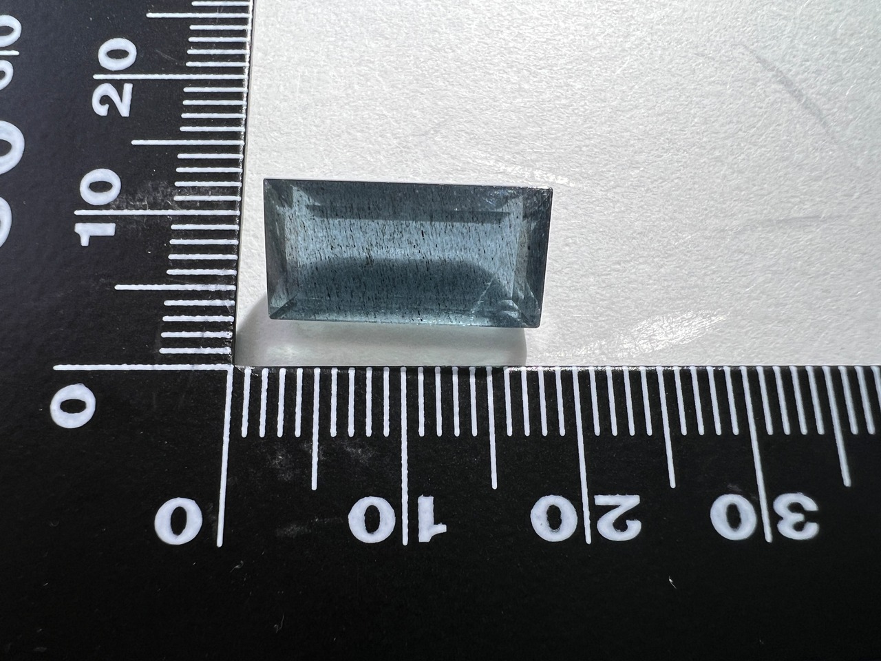 モスアクアマリン  7.04ct　[C13‐93]