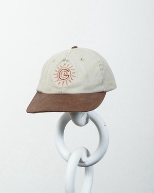 bicolor embroidery leather x cotton cap / COLOR:BROWN × BEIGE