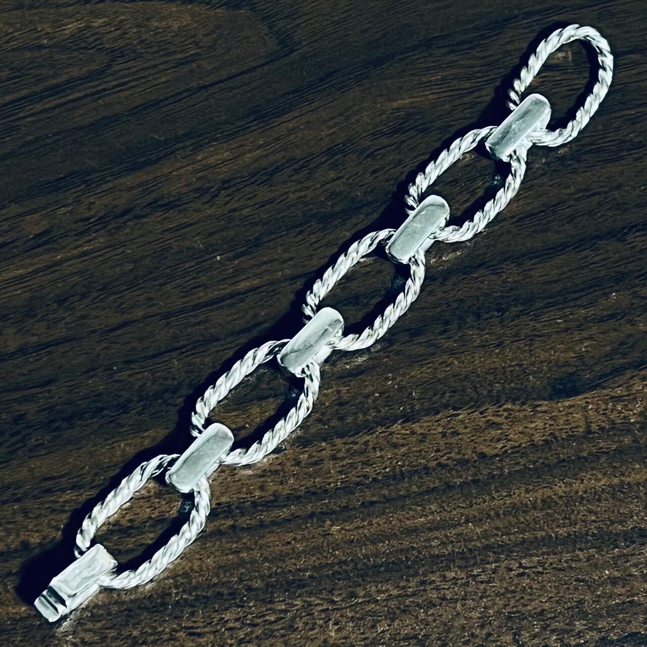 VINTAGE TIFFANY & CO. Twist Oval Link Bracelet Sterling VINTAGE TIFFANY & CO. Twist Oval Link Bracelet Sterling