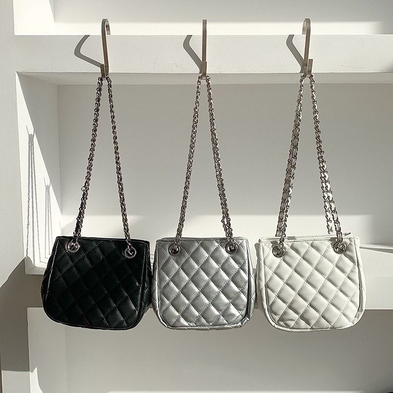 【3color】キルティングチェーンスクエアバッグ
