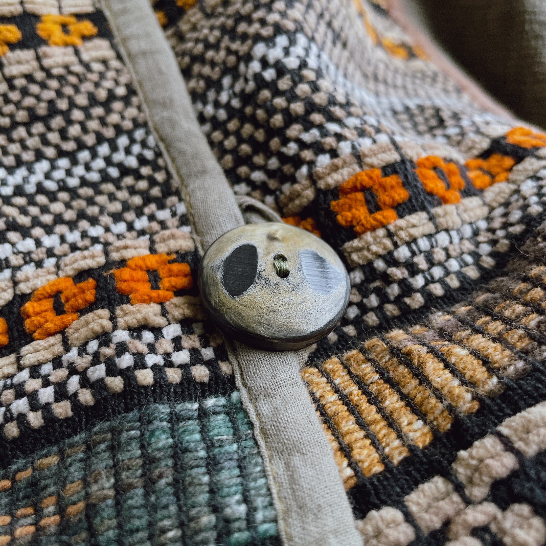 Ethnic line embbossed collarless vintage corduroy jacket