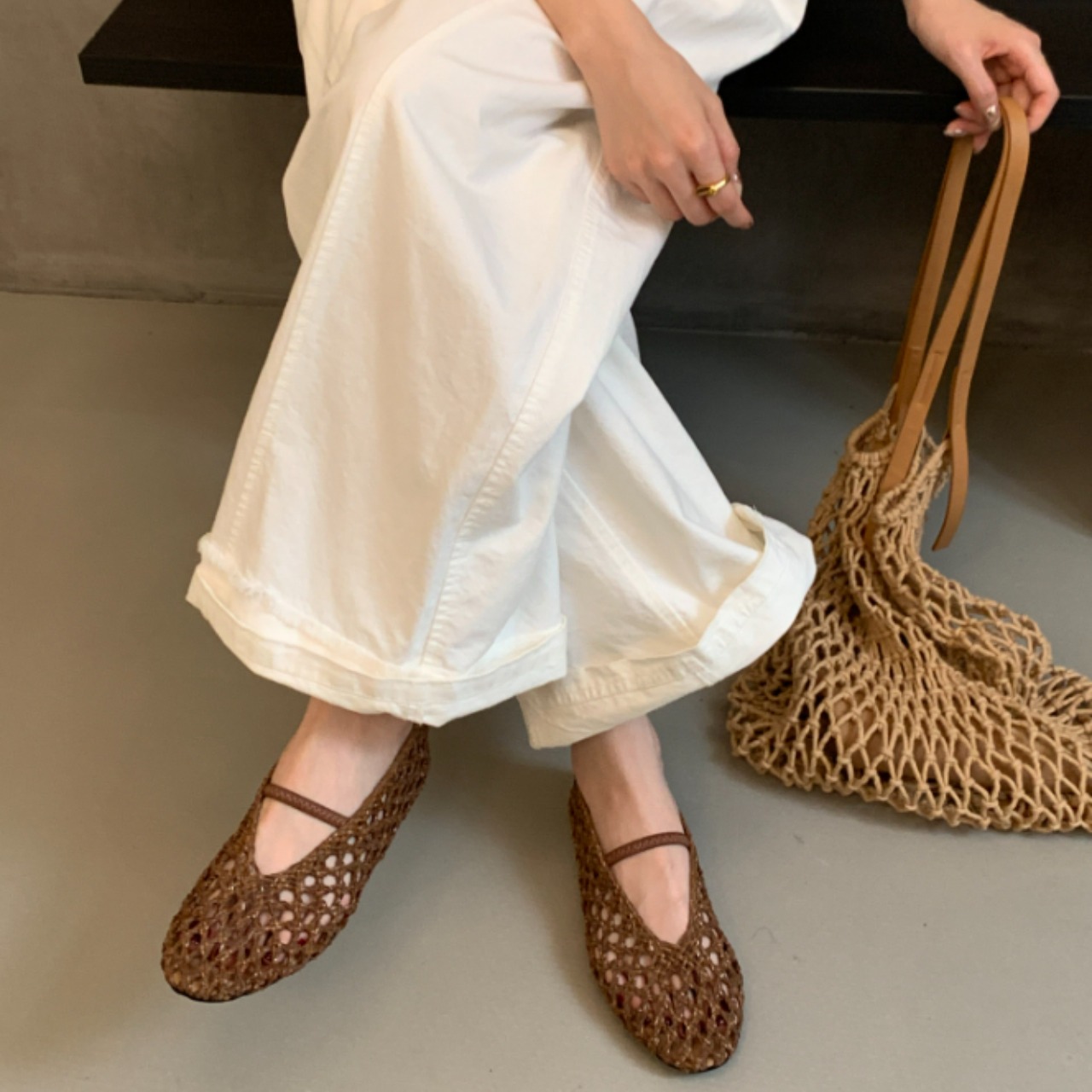 Filet Mesh Flat Shoes F0659
