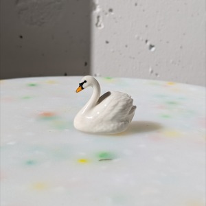 【ミニチュア陶器】  Swan