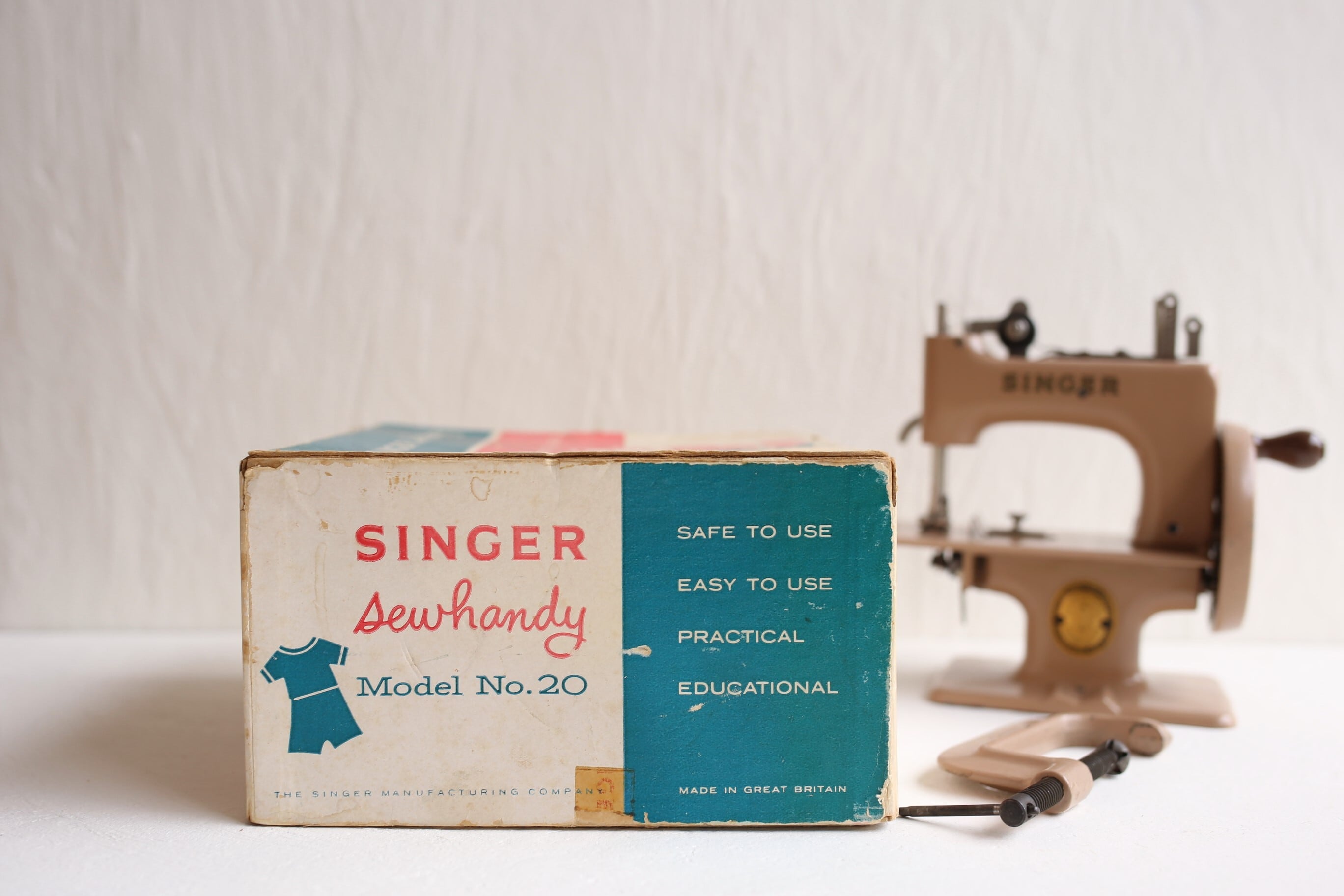 イギリス アンティーク ヴィンテージ SINGER トイミシン Model No.20