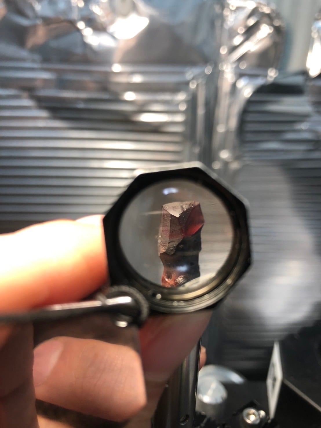 Original Cut】緋色に輝く唯一無二の宝石 0.31ct ミャンマー産 天然