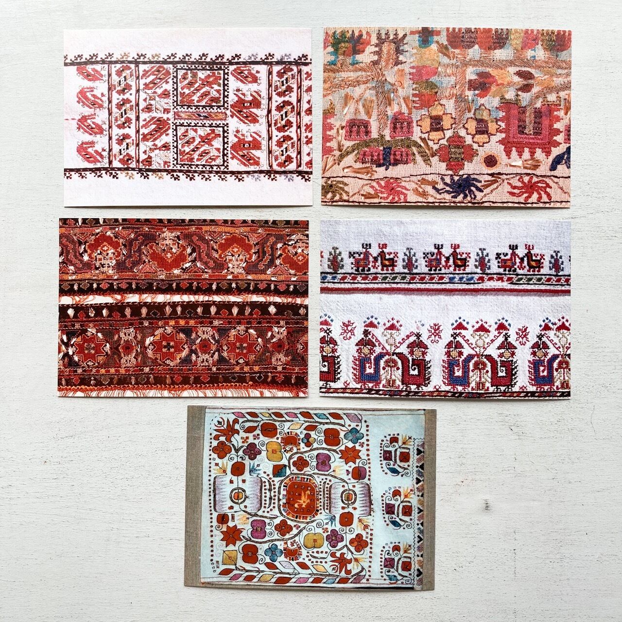 ブルガリア　伝統刺繍のポストカードセット