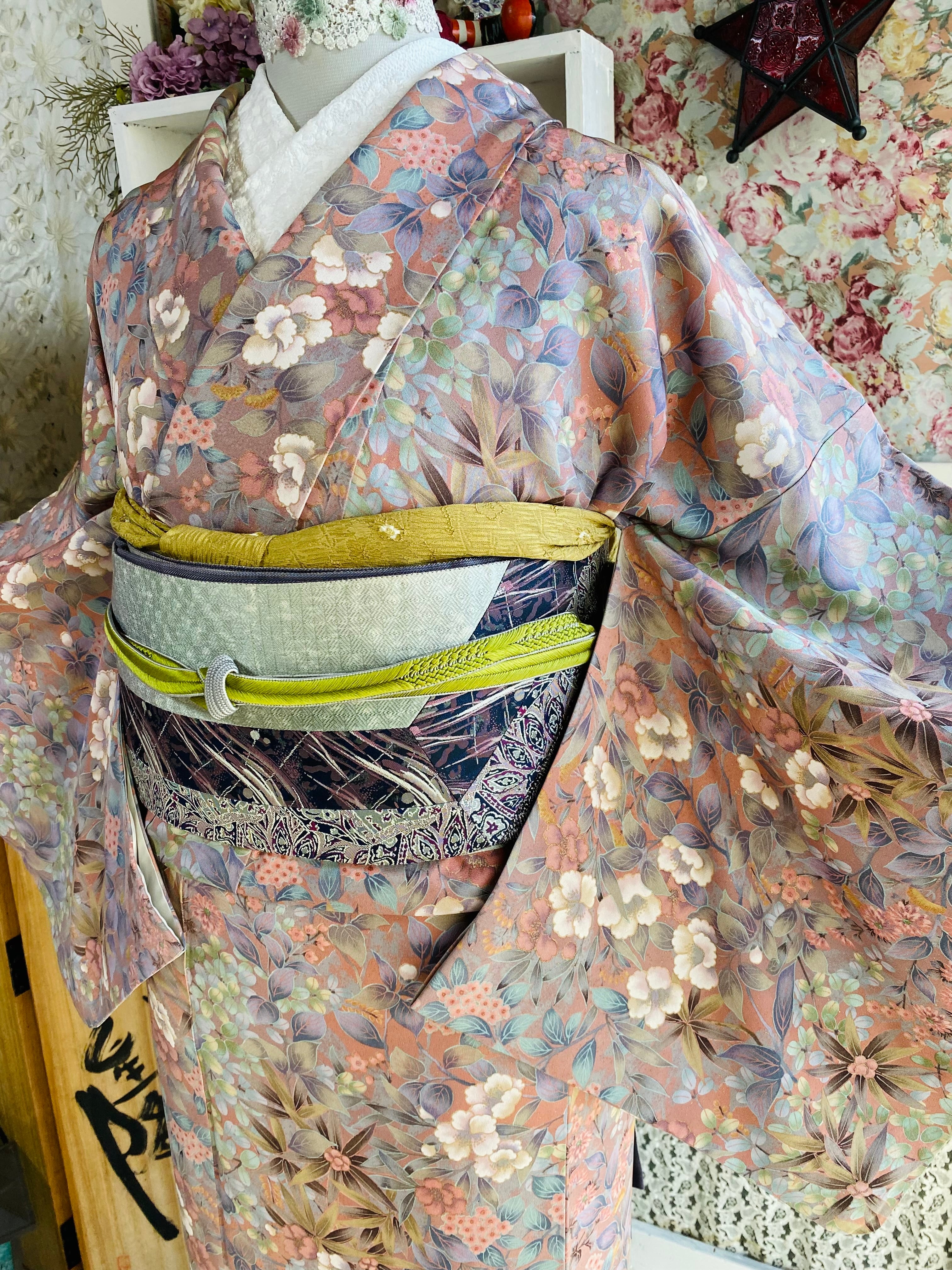 【超美品 秀逸 高級正絹小紋着物】