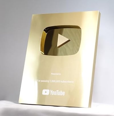 オーダーメイド可能】 YouTube クリエイター アワード 金の盾 レプリカ