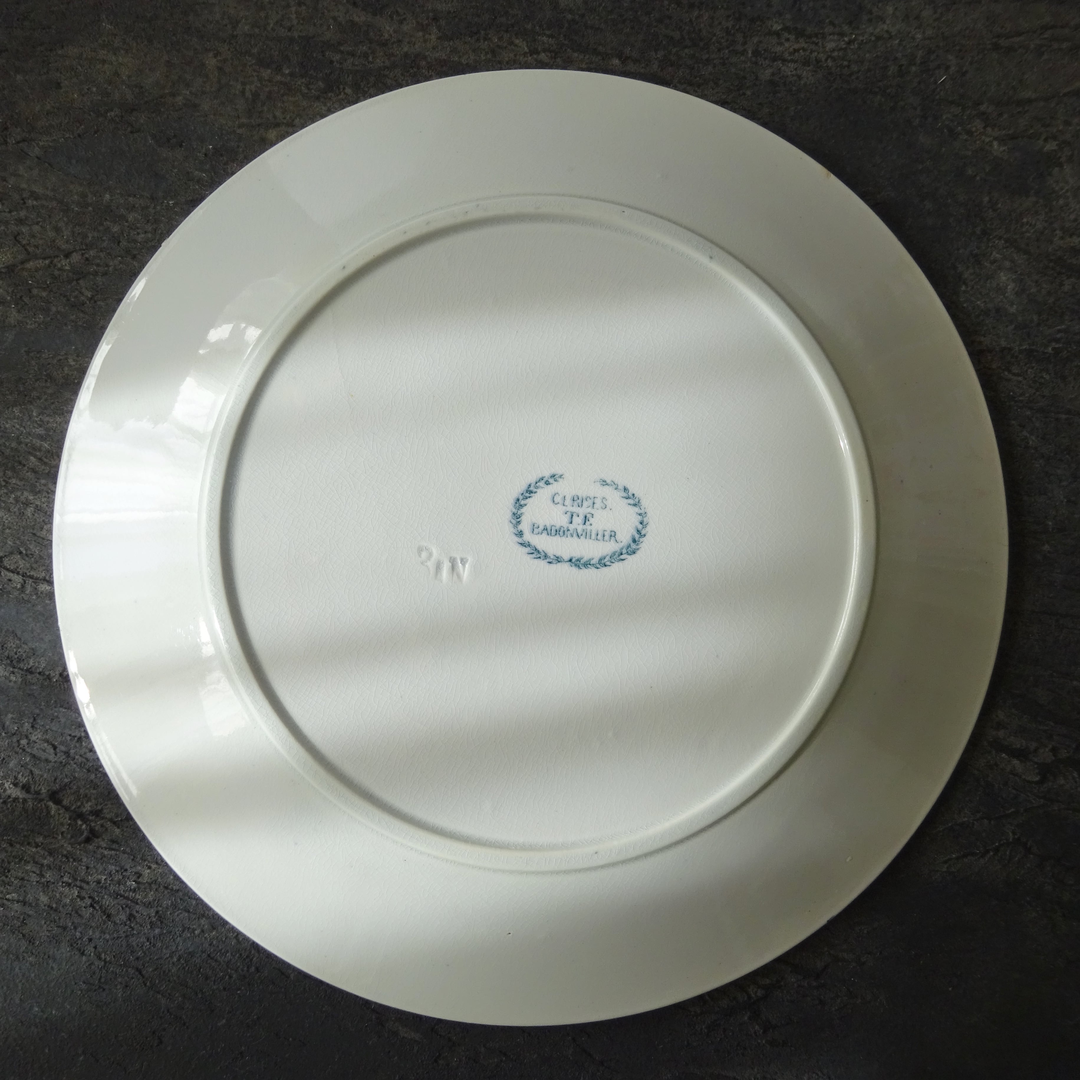 【 Épuisé 】T.F. Badonviller  modèle《CERISES》assiette plate (A)
