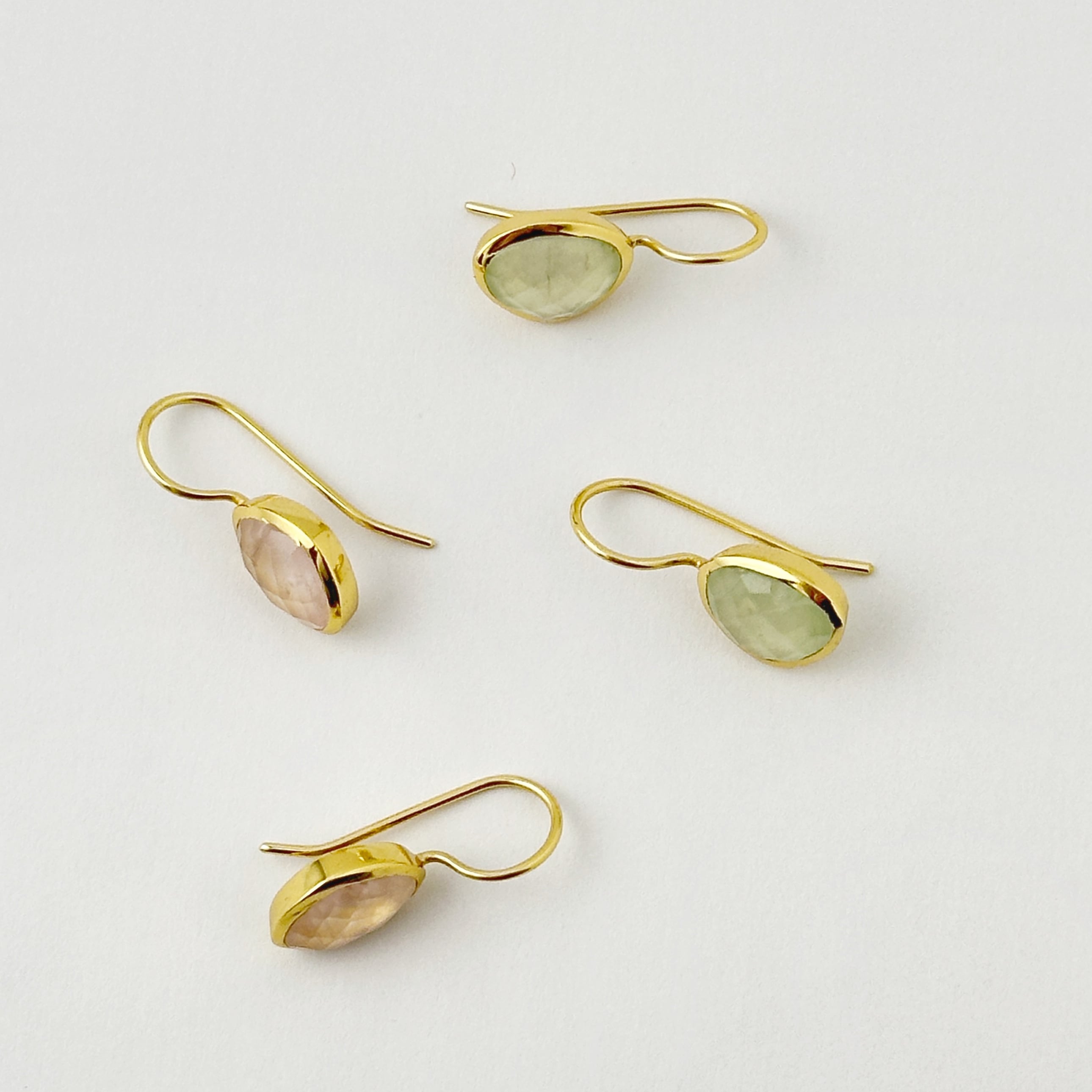 Gold Coating ローズクォーツ いびつなオーバル フックピアス | 【公式