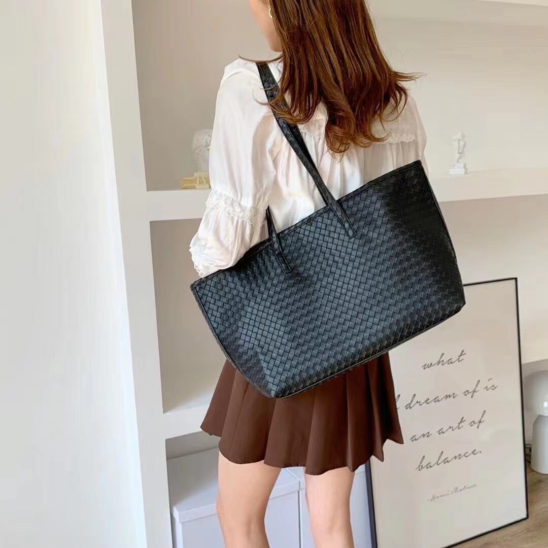 ポーチ付きバッグ　AS105-8805