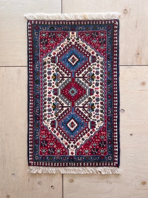 ペシャ絨毯 シ－ラーズ産 クリーニング済 手織り 162x113 shiraz