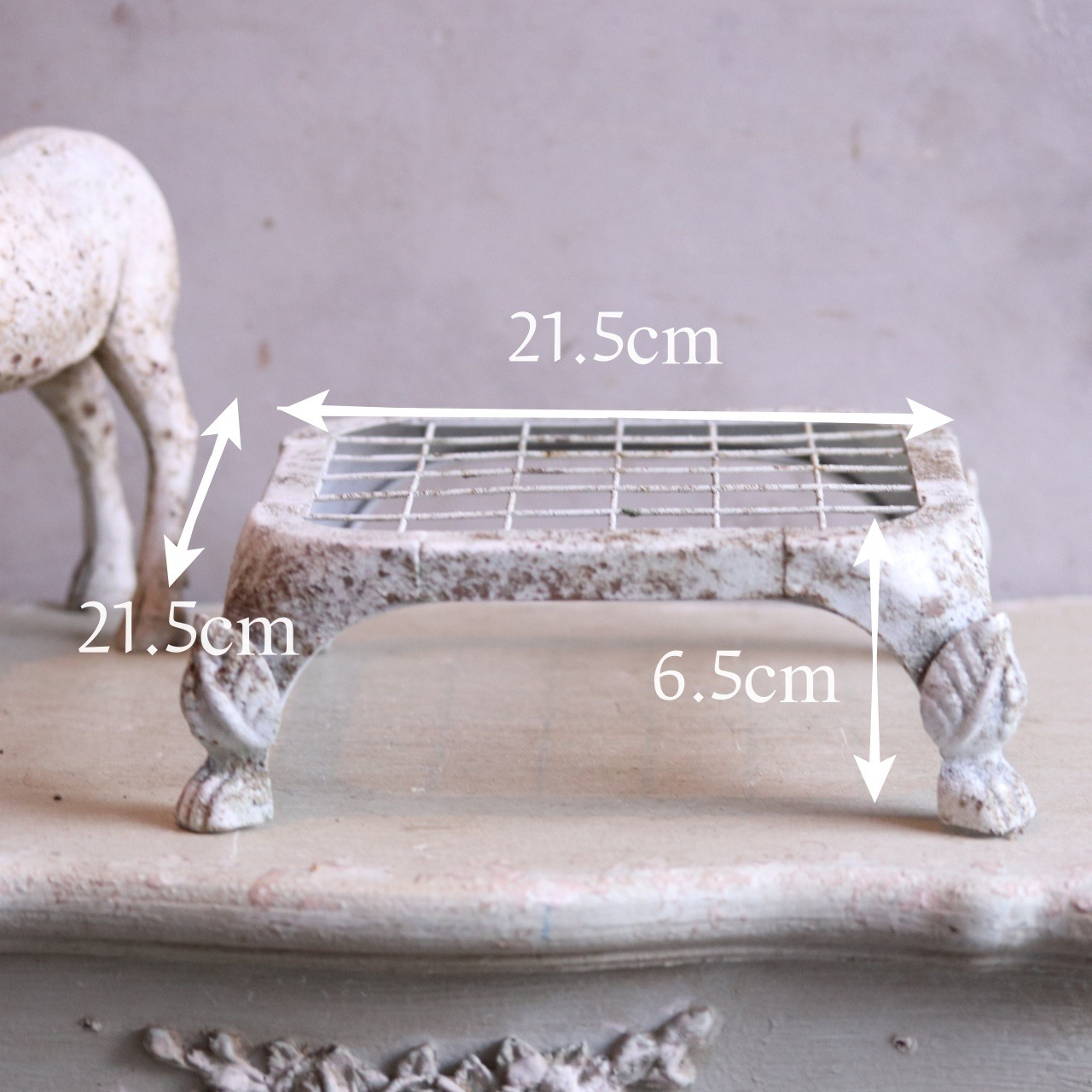 mondimanche 花台　シャビースクエアスタンドSDY｜シャビーシックなテイストの花台　水はけよくオシャレに飾れる　UF677