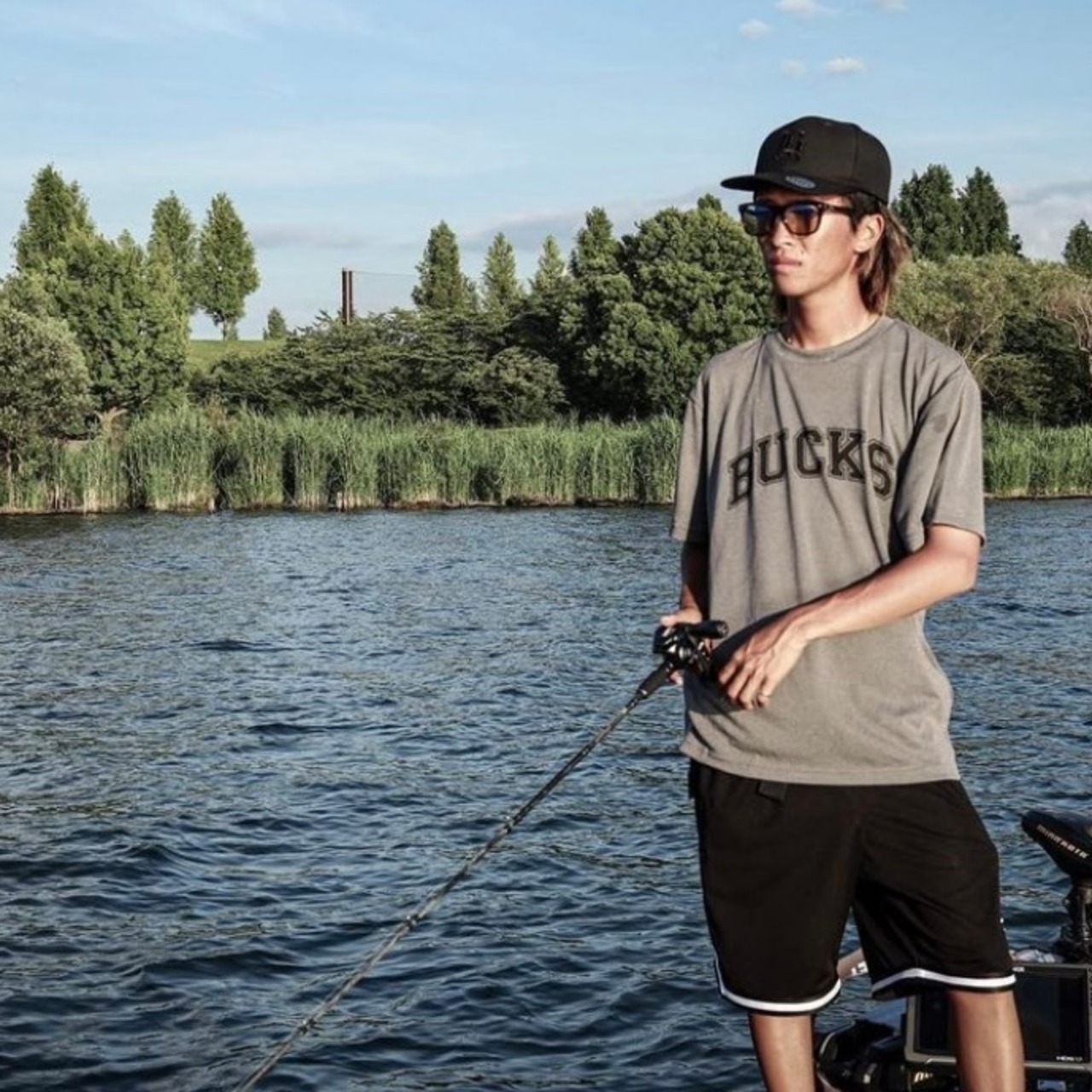 BUCKS DRY S/S TEE (GRAY)