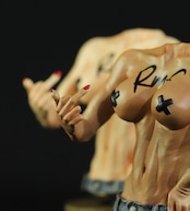 The girl raise middle finger to this rotten world - dashboard accessory /ver.Sunburn