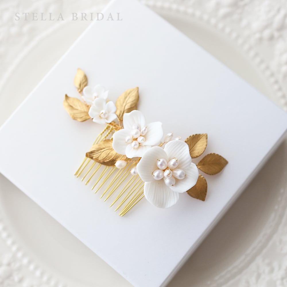 受注生産品】NY製真鍮パーツとホワイトフラワーのヘッドドレス Belle