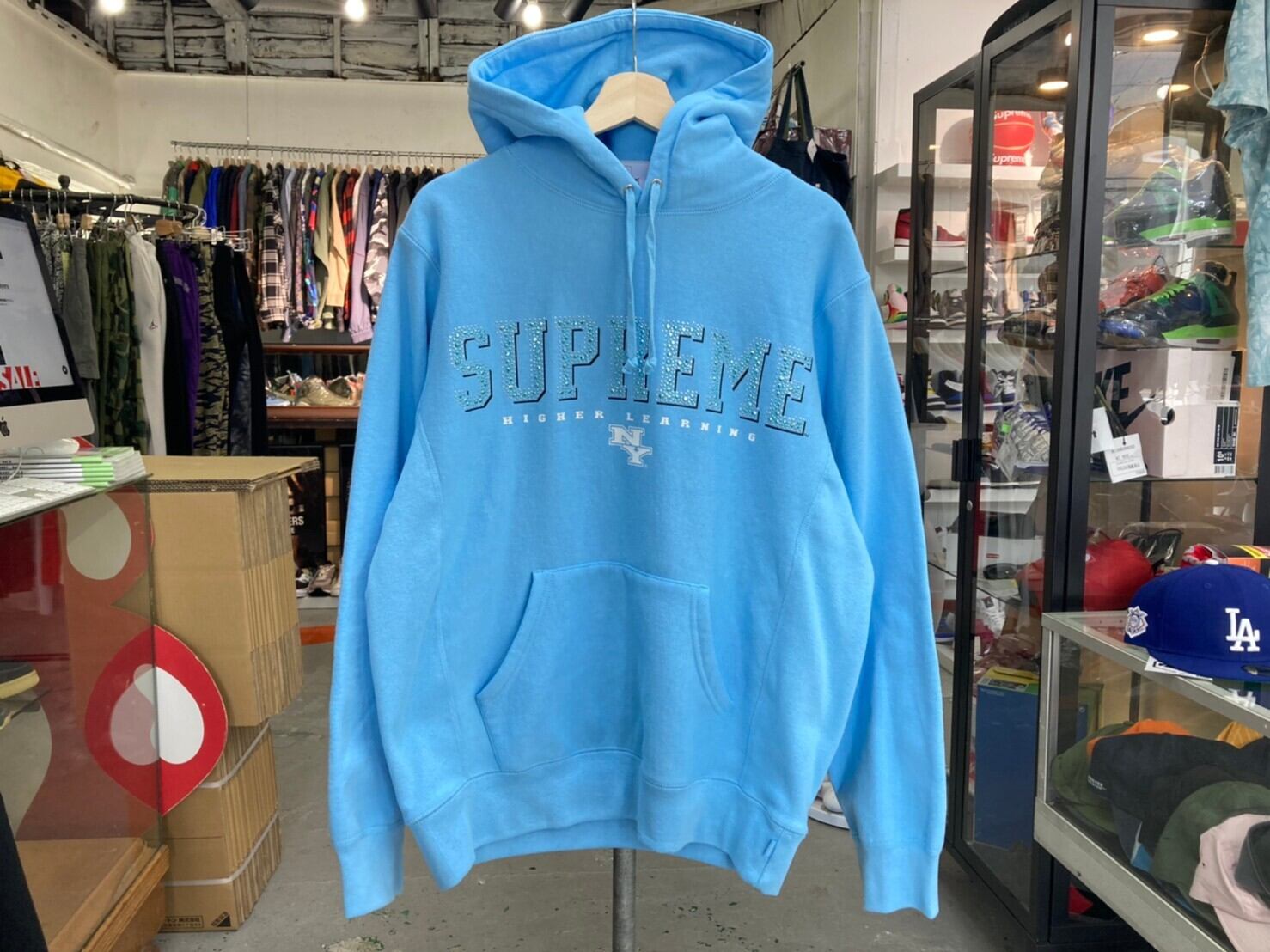 Supreme 20SS GEMS HOODED SWEATSHIRT ICE BLUE MEDIUM 60KI9035 