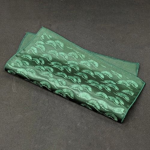 伝統工芸士 金彩仕上げのシルクポケットチーフ（グリーン） 日本製