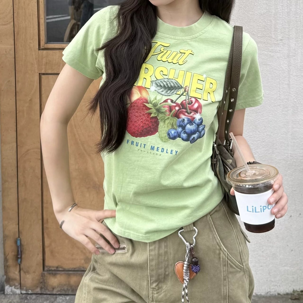 フルーツグラフィッククロップドTシャツ 2col R02466