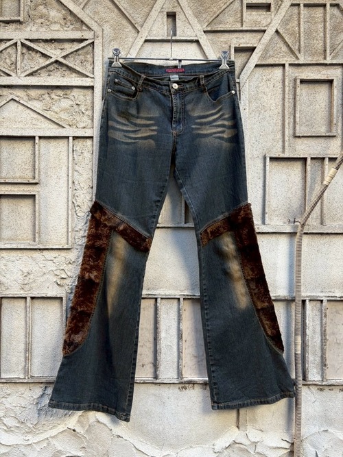 "FUR DENIM FLARED PANTS"