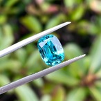 ブルージルコン クッションシェイプ 9.4x7.0x4.8mm, 3.50ct カンボジア産