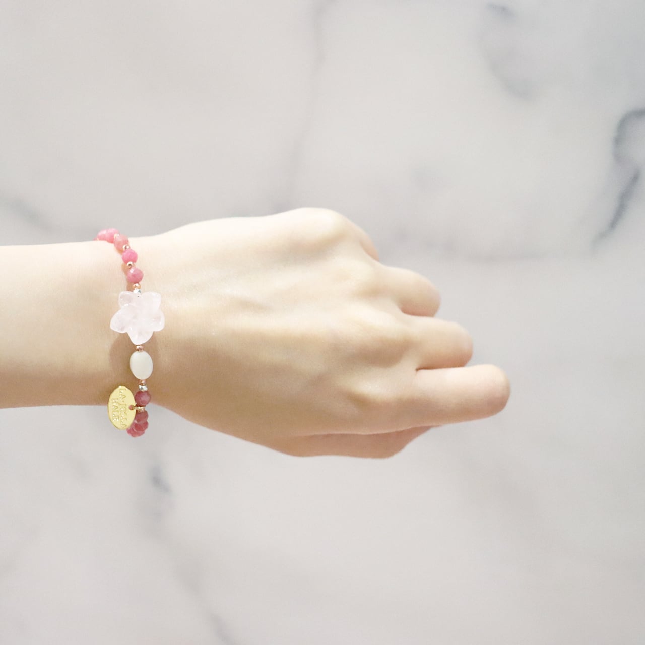 Blooming Pink Roses】ローズクォーツ×ロードナイト