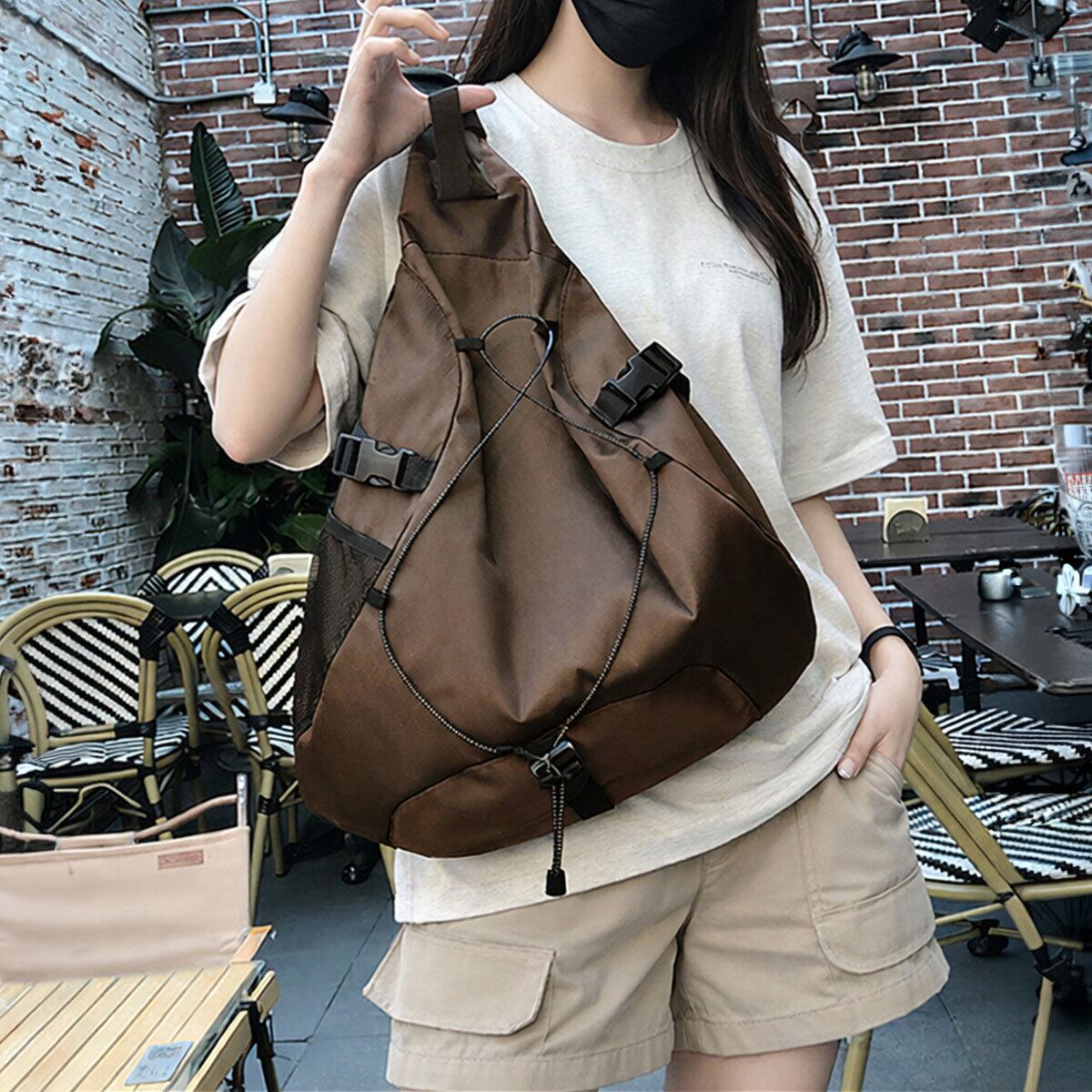 ワンショルダー ボディバッグ レディース メンズ 韓国 A4 大容量 軽量 通勤 通学 学生 大人 カジュアル おしゃれ 旅行 アウトドア 耐久性 ユニセックス 大人可愛い 大人女子