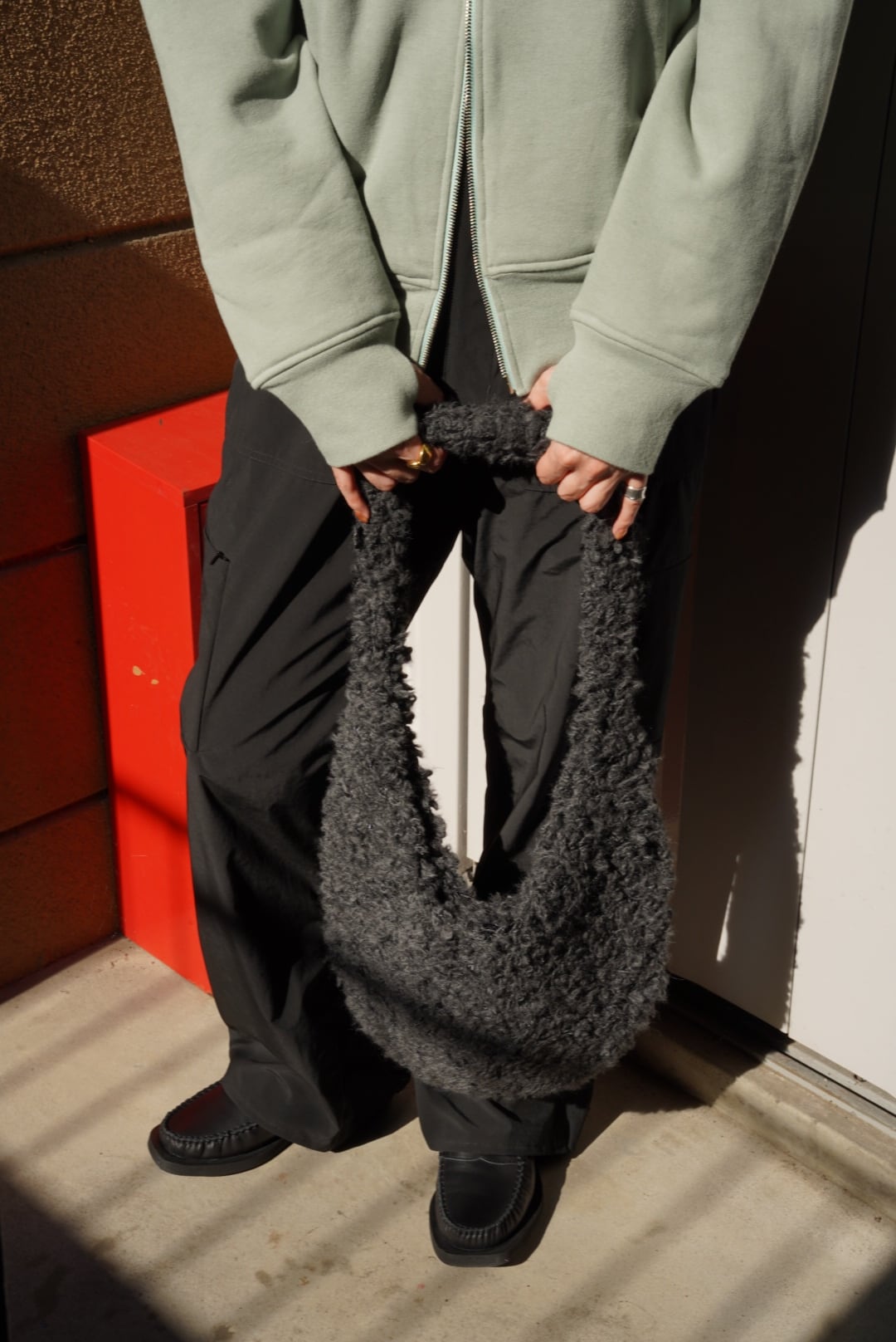 OUAT / PABLO MINI BAG(CHARCOAL) | THE MODERN AGE