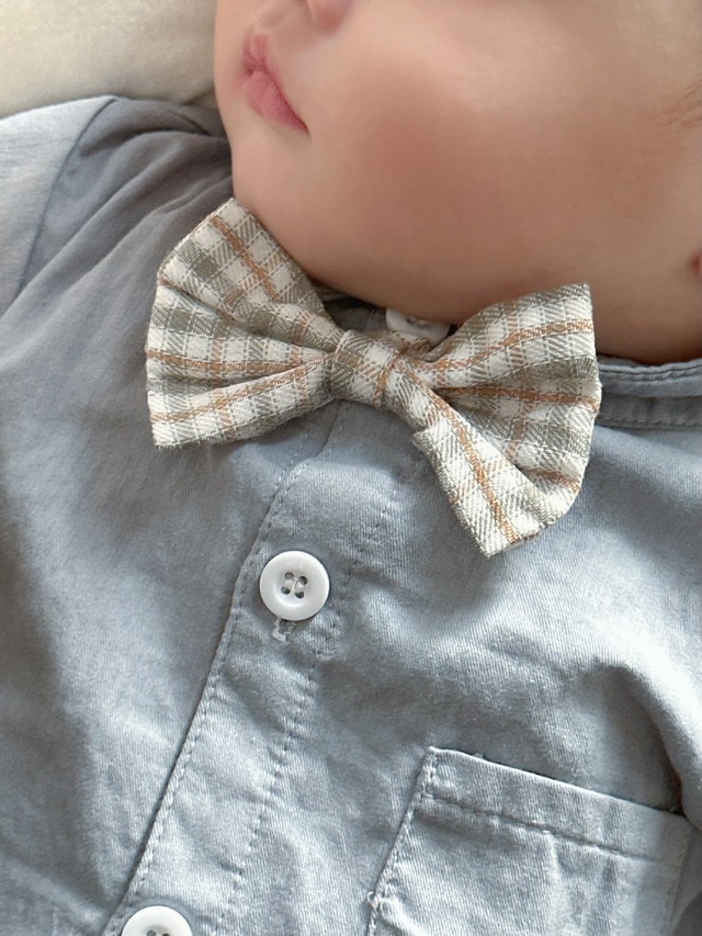 即納 蝶ネクタイつきロンパース